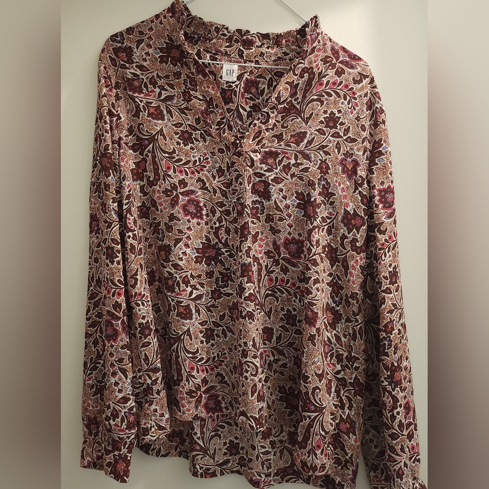 Gap Open Neck, Floral Blouse. Size M. Preloved.